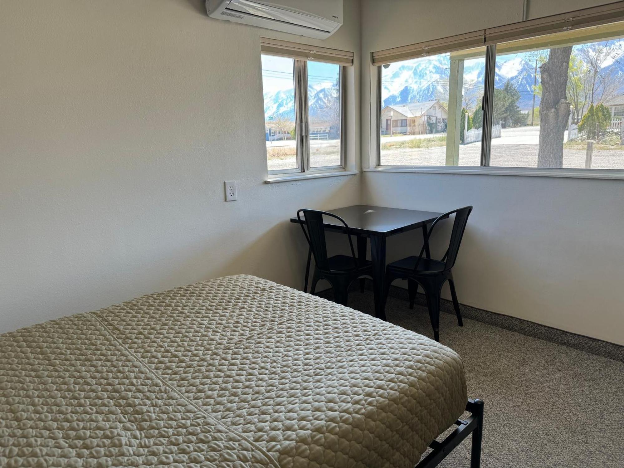 אינדפנדנס Eastern Sierra Motor Lodge מראה חיצוני תמונה