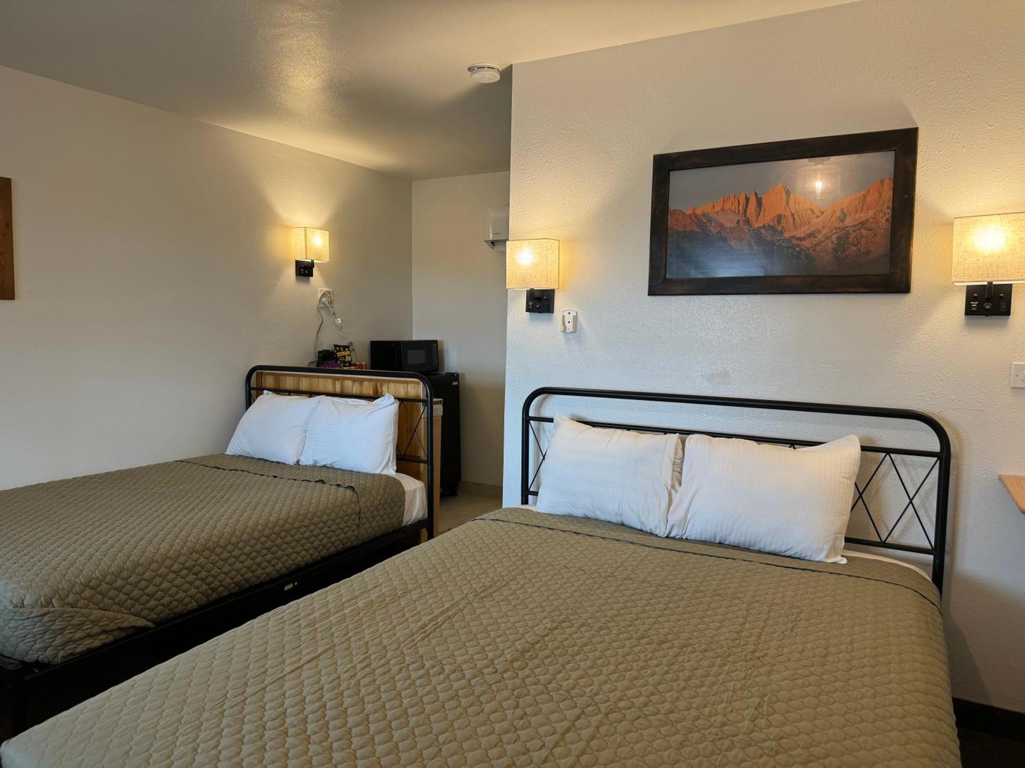 אינדפנדנס Eastern Sierra Motor Lodge מראה חיצוני תמונה